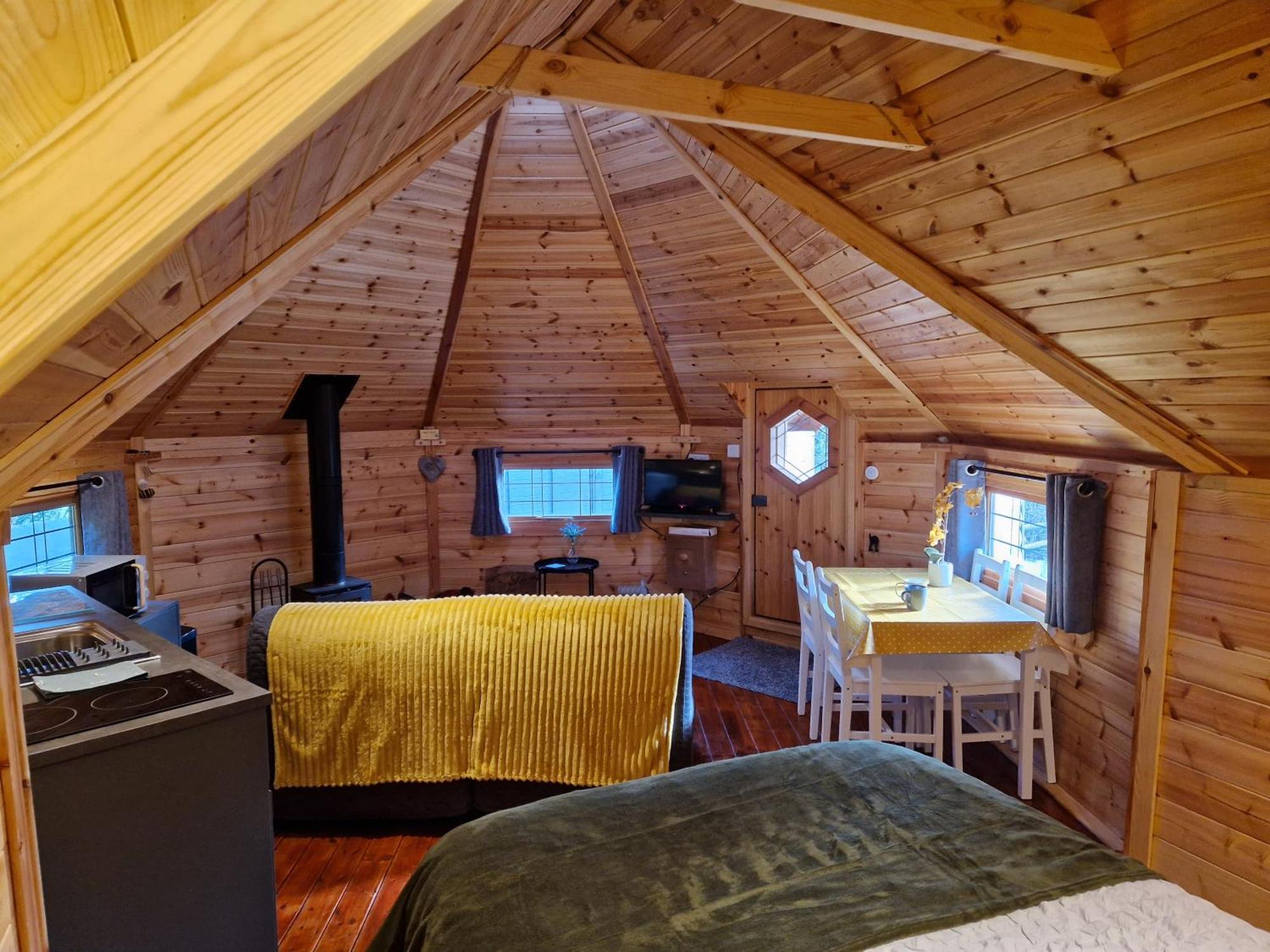 The Hive - Unique Log Cabin With Wood Burning Stove Ludchurch Exterior foto